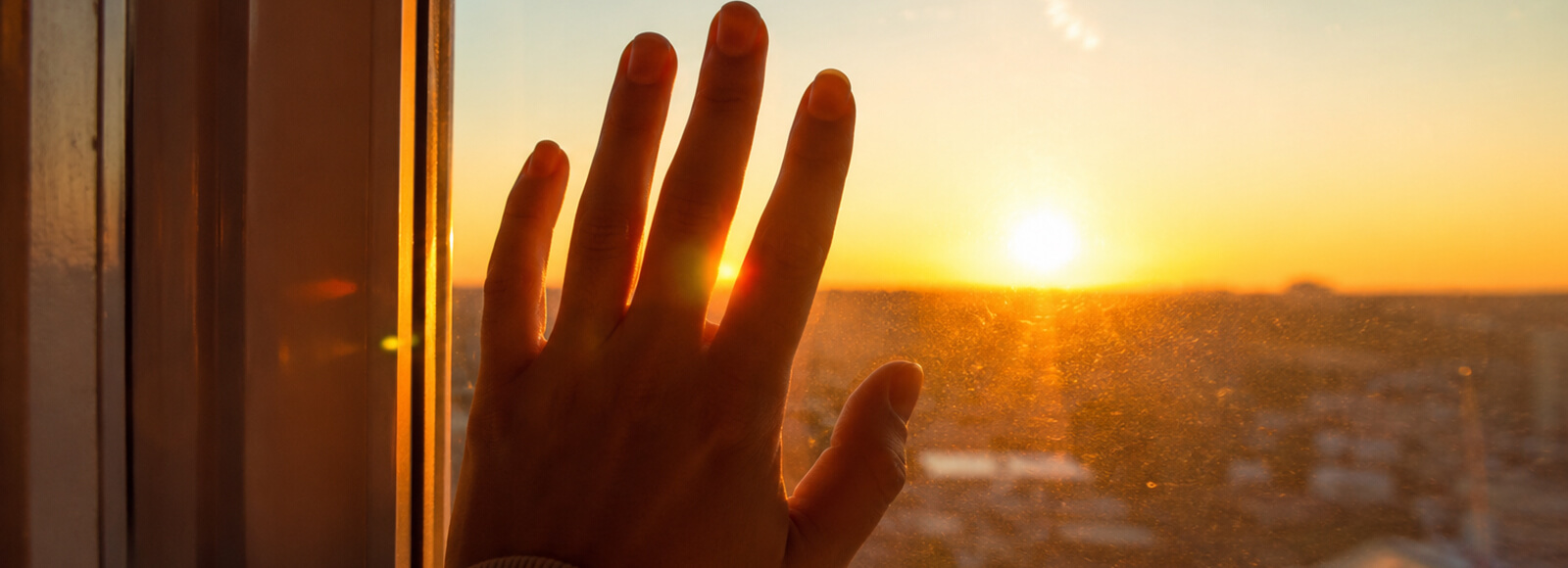 Midi Miroiterie, fabricant de vitrage de protection solaire : un allié pour le confort d’été