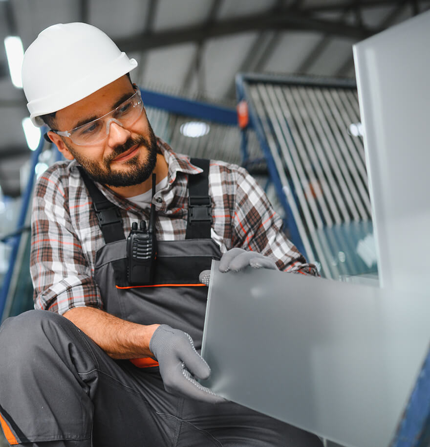 Midi Miroiterie met toute son expertise dans la fabrication de vitrages solaires de haute qualité