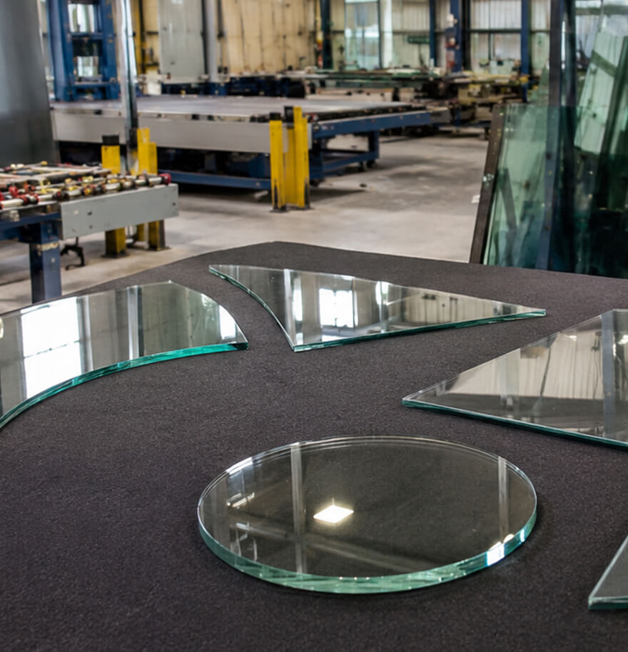 Midi Miroiterie fabricant de verres spéciaux propose Des formes spécifiques pour des réalisations sur mesure 